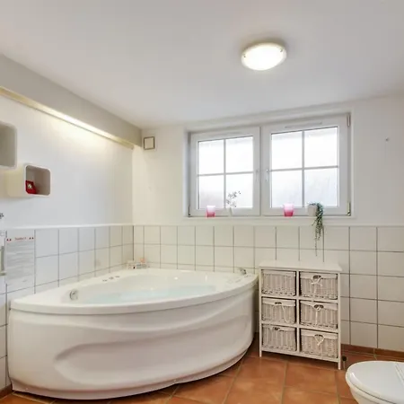 Guthir - 1-2km From The Sea By Interhome *