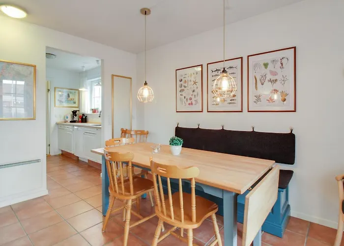 Guthir - 1-2km From The Sea By Interhome